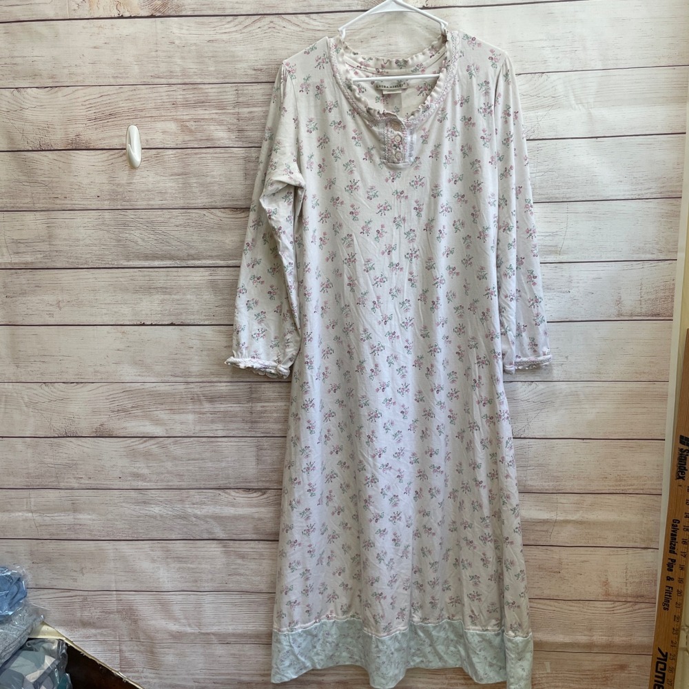 NEW WITH TAGS EILEEN WEST LONG FLORAL GOWN IN 100% COTTON - Picture 2 of 8